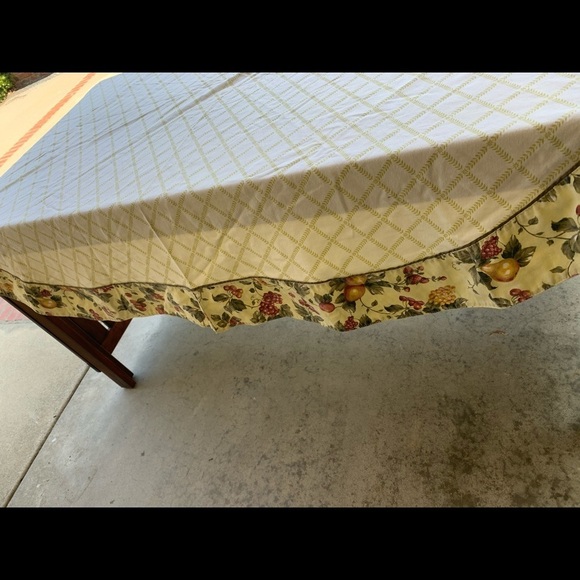 Table cloths - Picture 5 of 7